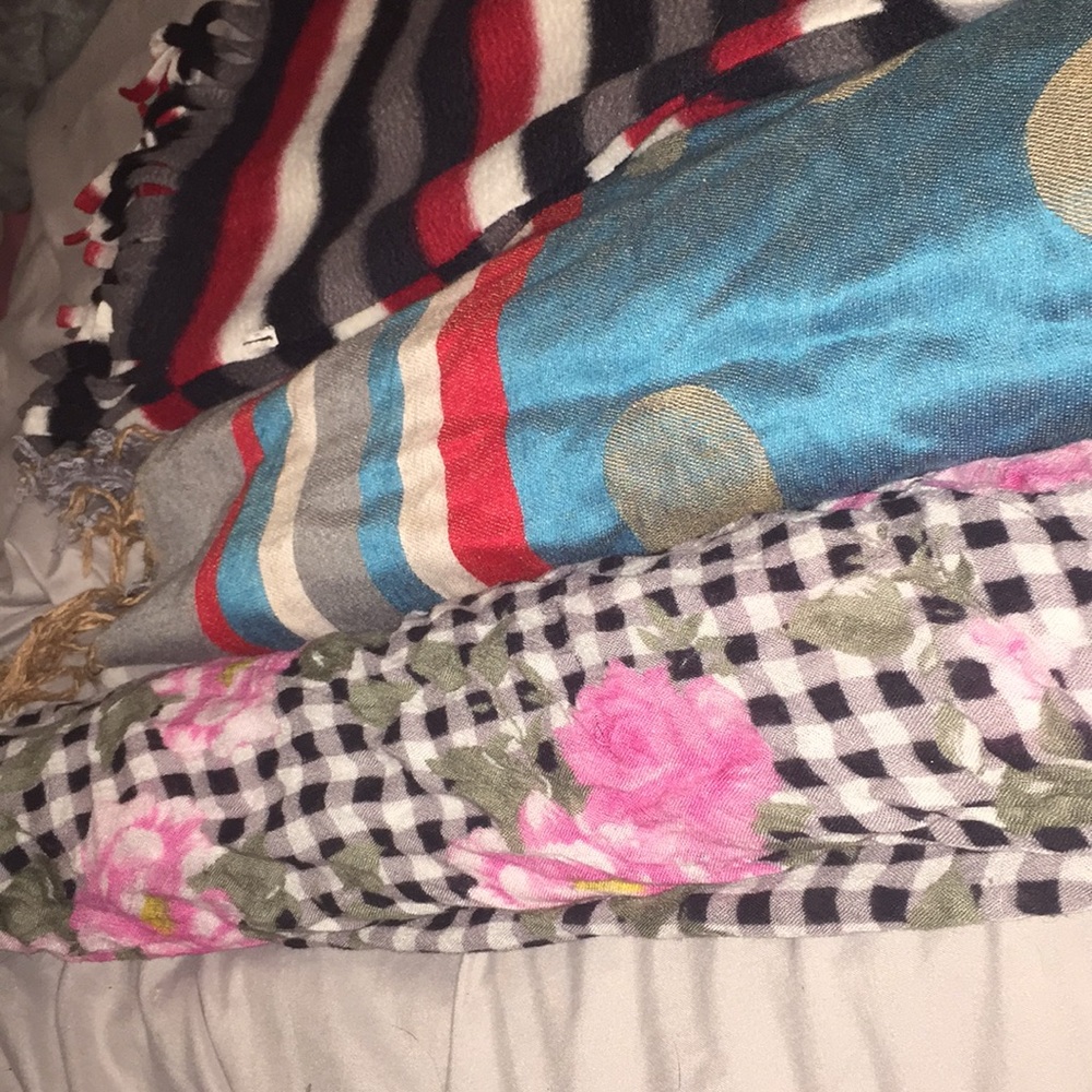 3 Scarf bundle !